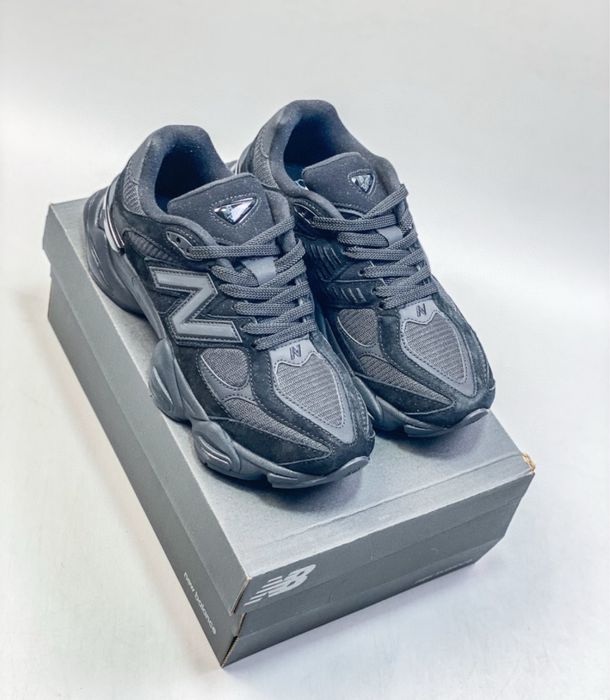 New Balance 9060 - Triple Black