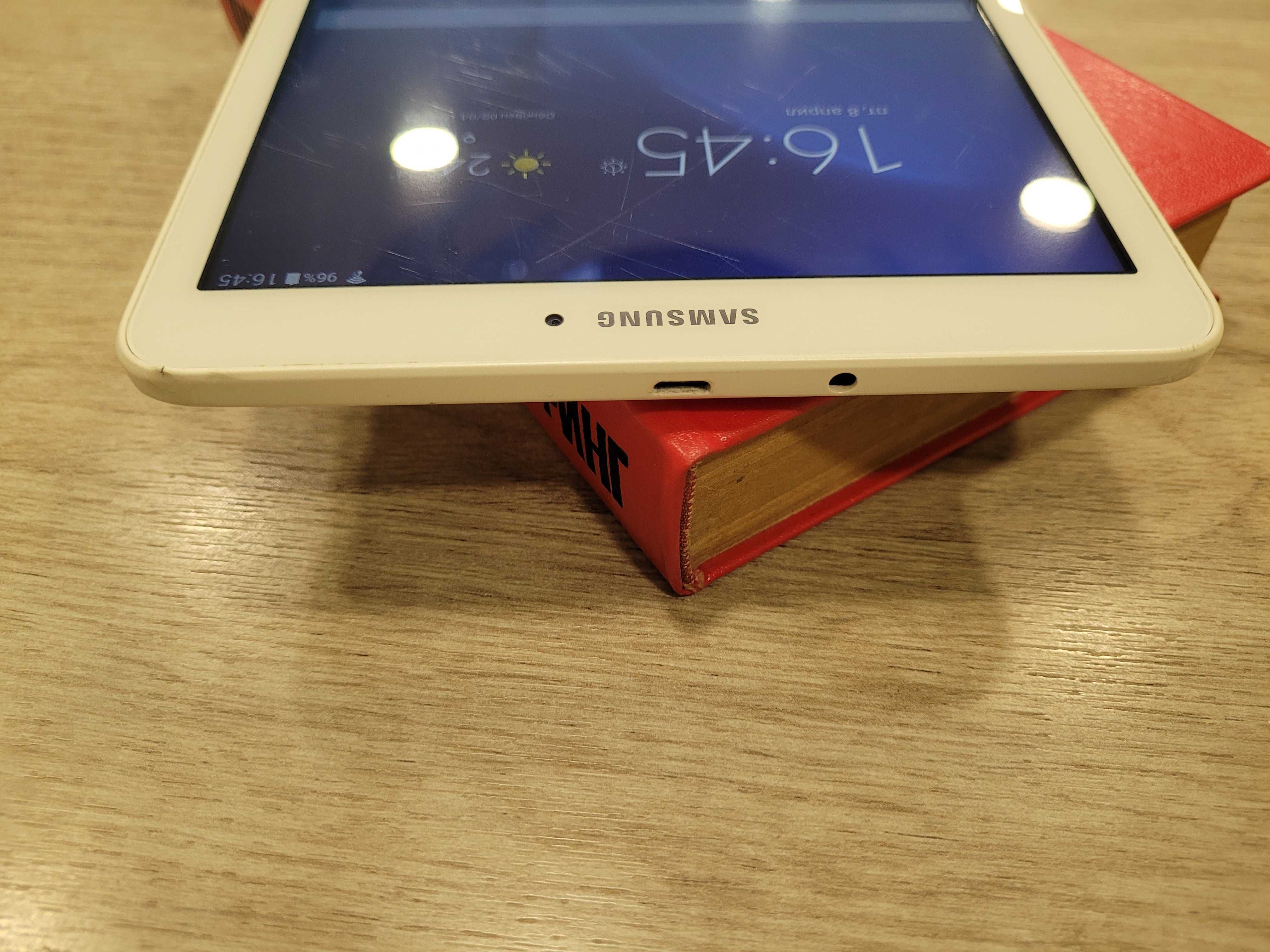 Таблет Самсунг / Samsung tab /Samsung Tab E 9.6