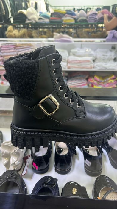 Продам детский обувь