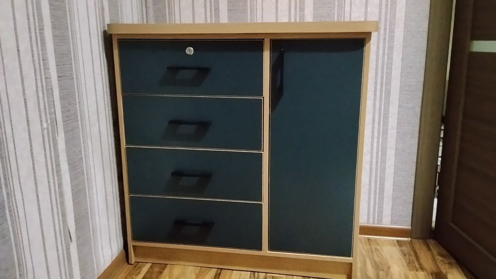 Продаётся комод для спальной комнаты