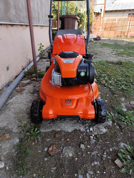 Motocositoare gazon Husqvarna lc247