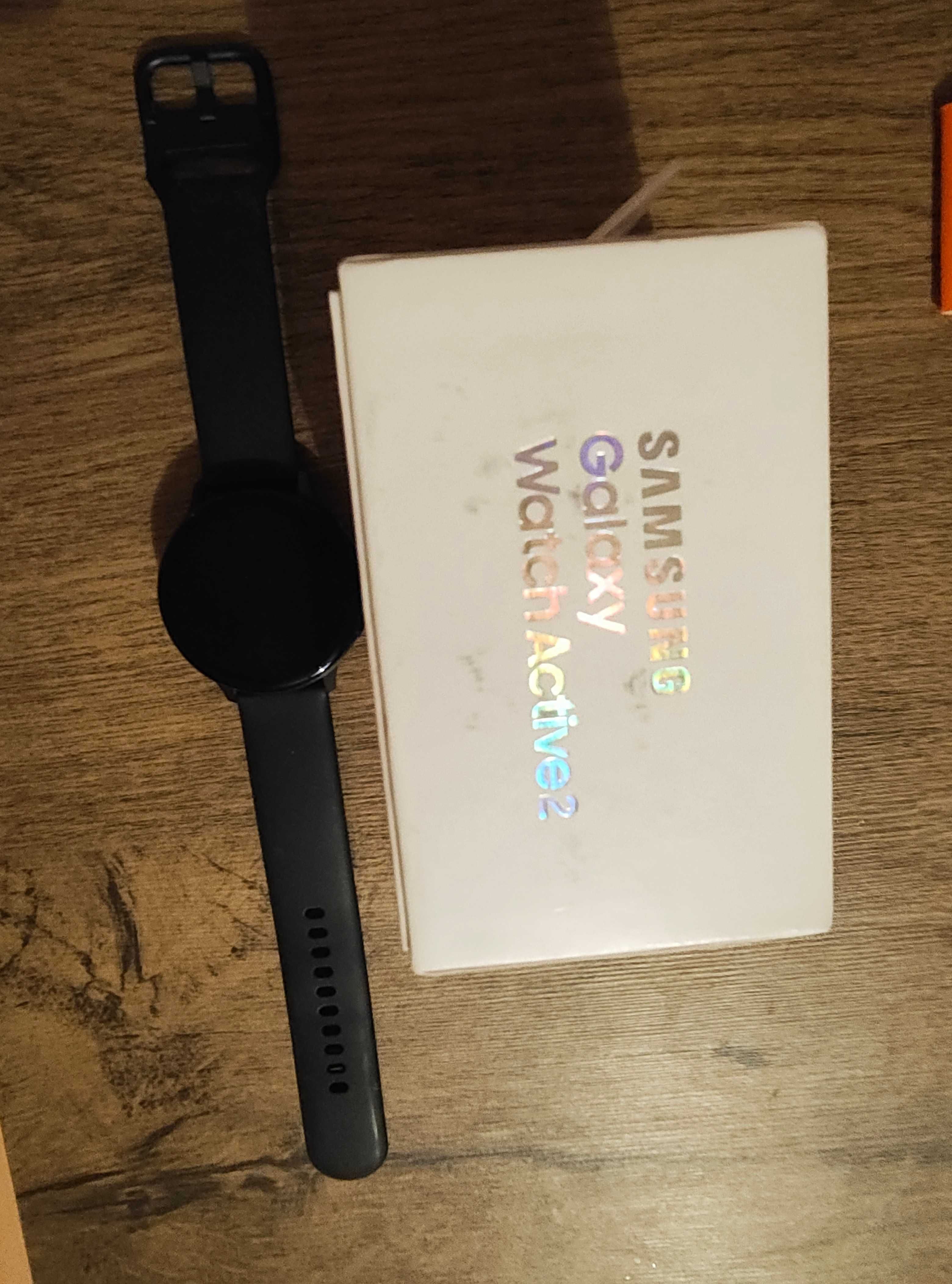 Samsung Galaxy Watch Active 2 44мм - перфектен като нов