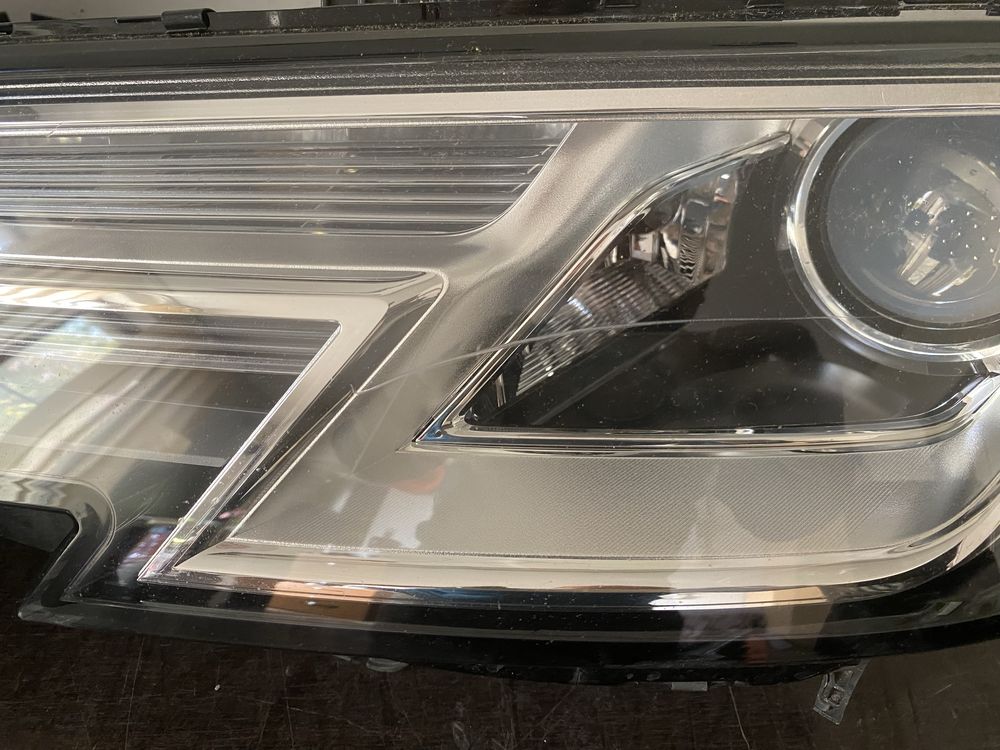 Far stanga bixenon si led Audi A4 B9 facelift an 2016-2020