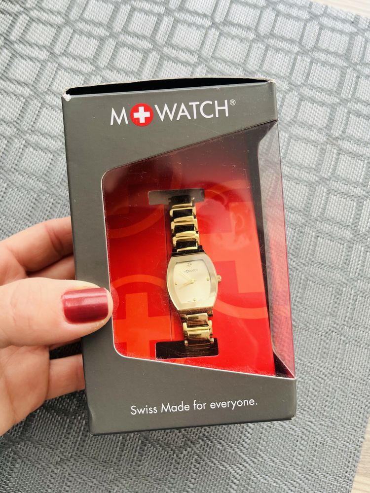 Швейцарски часовник M+WATCH RED LADY CHIC