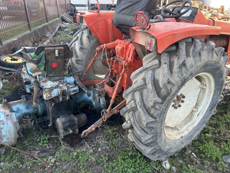 Dezmembrez renault 86 tractor piese