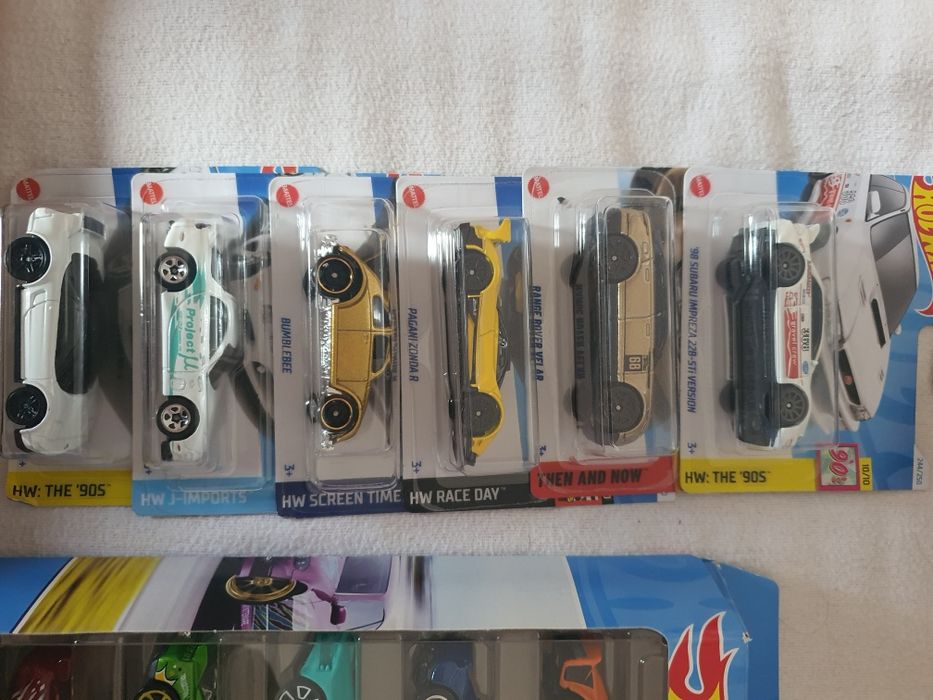 Hot wheels колички 1:64 Хотуилс