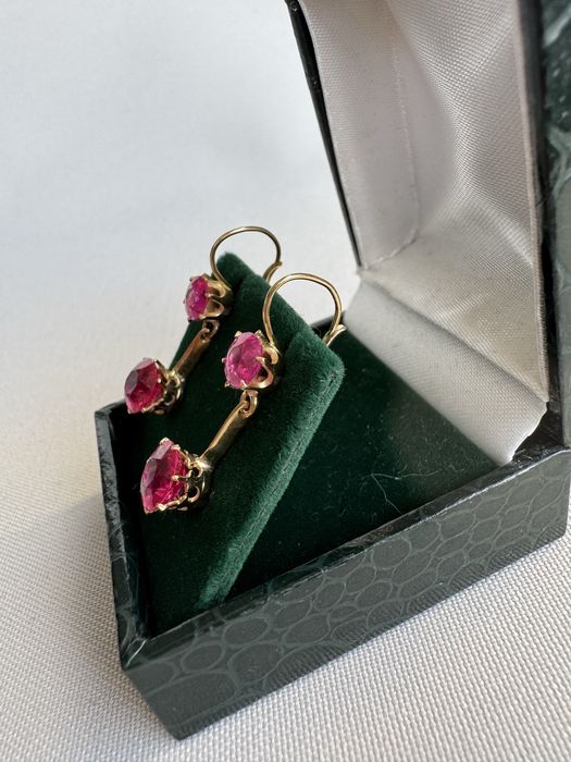 Cercei din aur si rubine