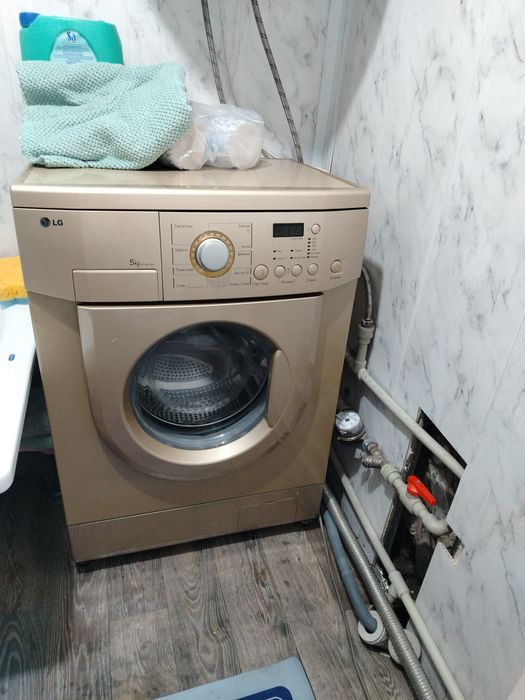 Продам стиральную машинку