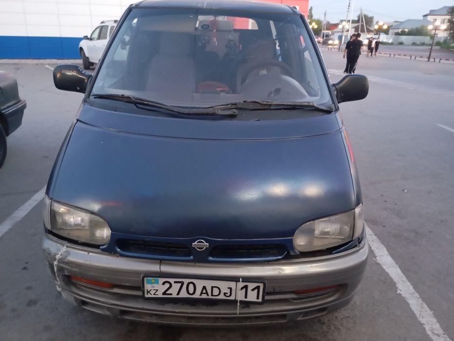 Ниссан Серена с23