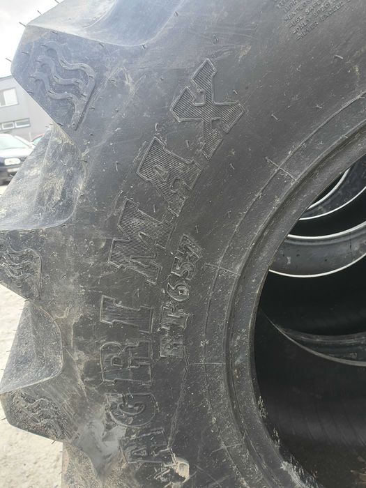 cauciucuri noi 540/65R24 pentru pamant moale BKT cu Livrare 6QZX