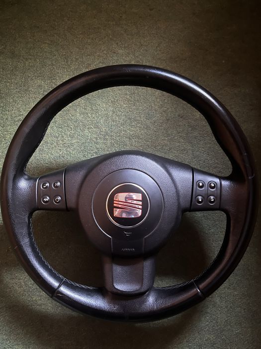 Мултиволан от Seat Leon 1P