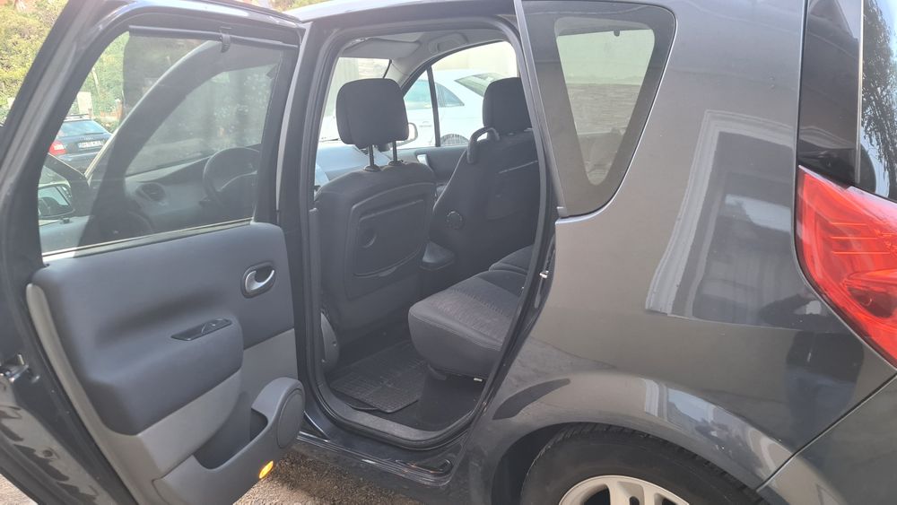 Renault Megane Scenic 2