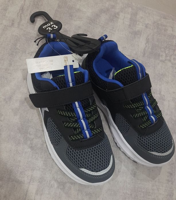 Продаю новые фирменные кроссовки