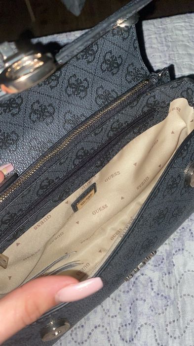 Guess shoulder bag чанта