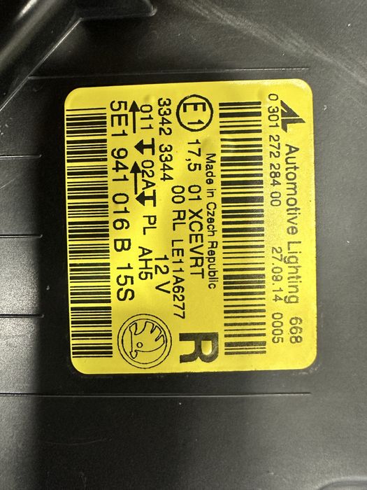 Far dreapta led Skoda Octavia 3