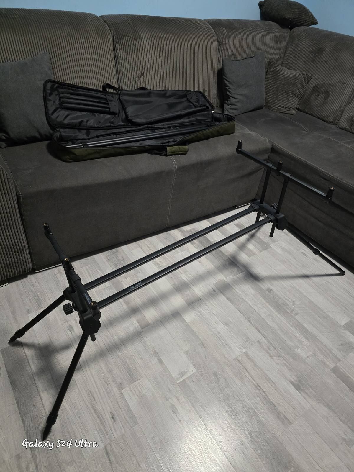 Стойка/Rod Pod за 3 въдици. Prologic Tri-sky Pod 3 Rod.