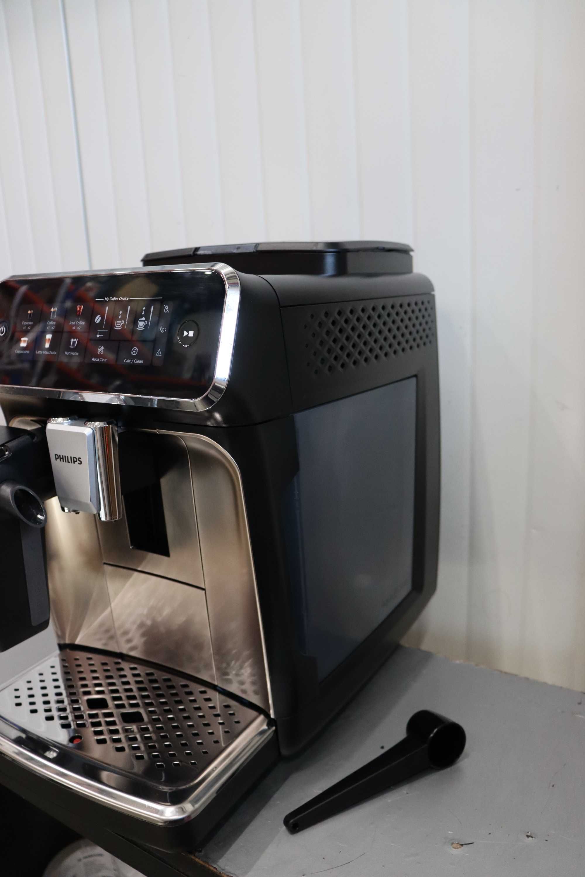 Philips 3300 Series EP3347/90 автоматична кафемашина,6 напитки,LatteGo