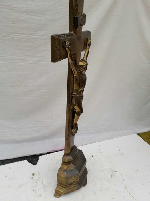 Cruce din bronz   ,