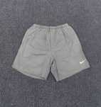 Nike къси панталони vintage M размер