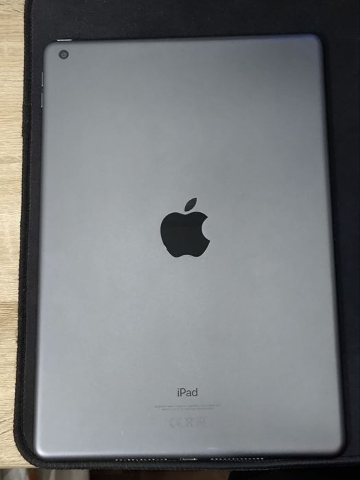 Apple iPad 7-го поколения, 32 ГБ.
