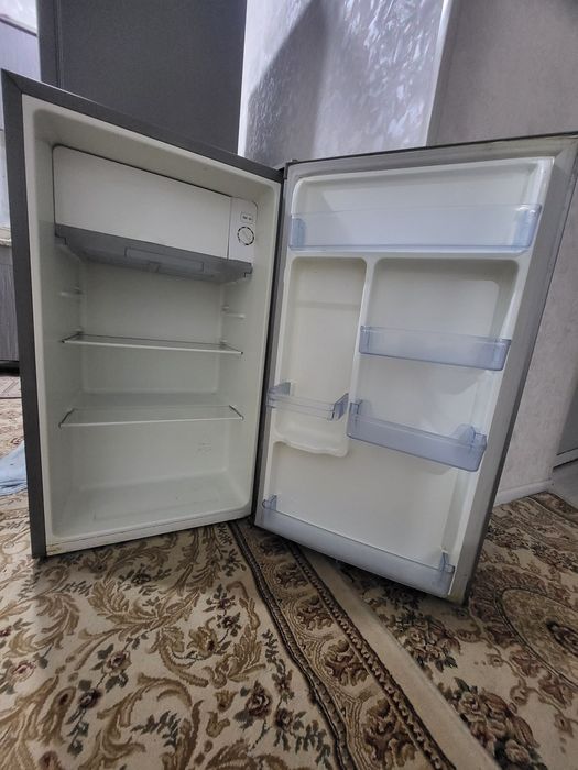 Холодильник 82*44*42