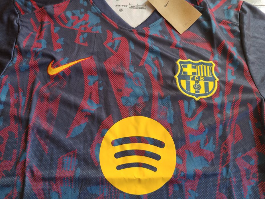 Футболни тениски Barcelona 2025/2026 4th El clasico и special