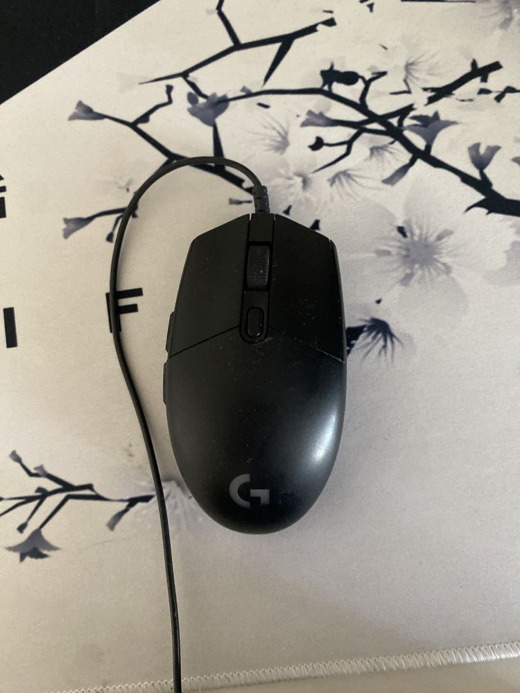 Мышка Logitech g102