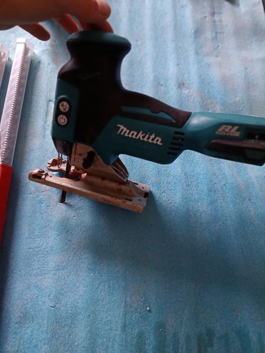 Makita pendular.