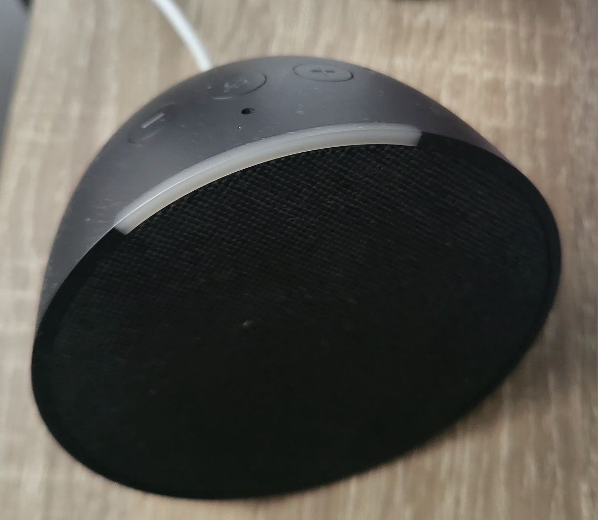 Boxă Amazon (Alexa). Livrare gratuită.