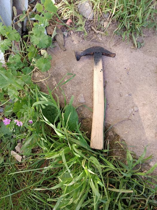 Обущарски чук запазен