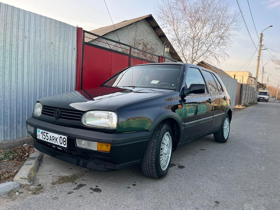 Продам гольф 3 1.8 моно