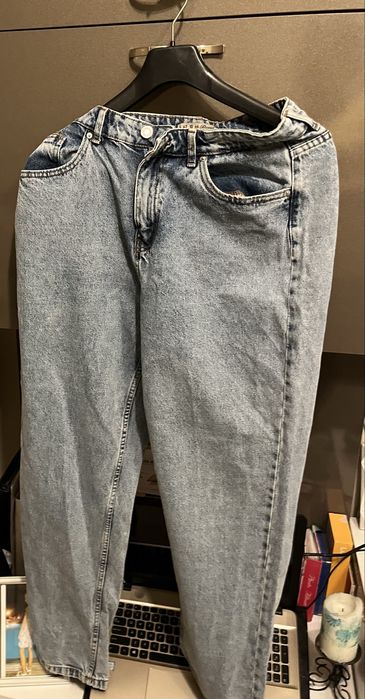 Дамски дънки цена 12 лв,