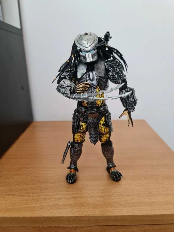 Figurina Predator