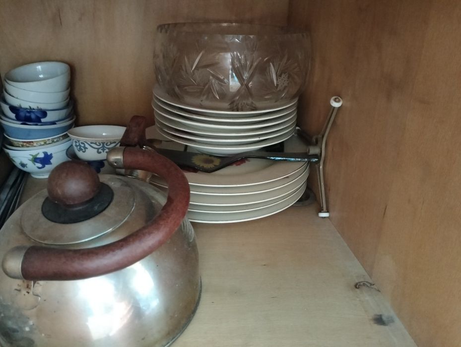 Разная посуда на фото