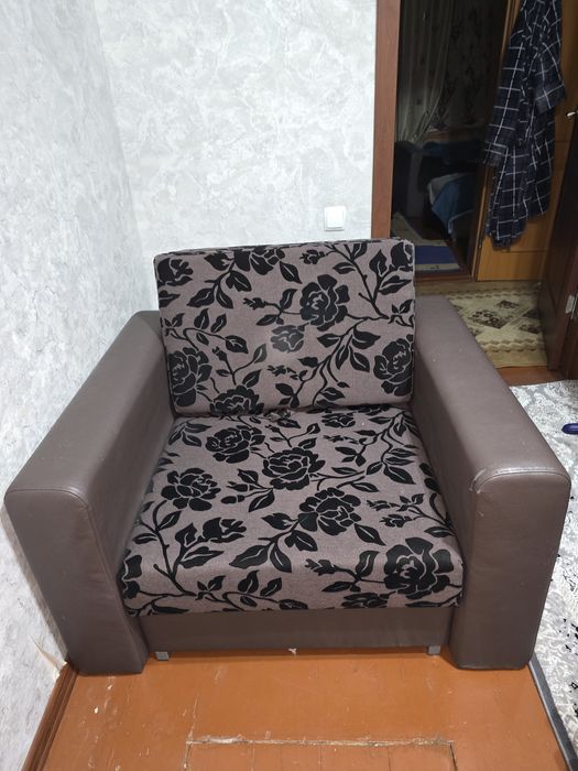 Продается Кресло-кровать в хорошем состоянии