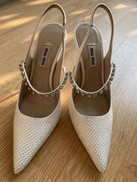 Pantofi Miu Miu stiletto din satin cu cristale – mărimea 37