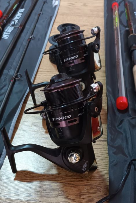 SET 2 Feedere FL BLACK FORCE 3.60 Actiune 60-180 + 2 Mulinete FL Spark