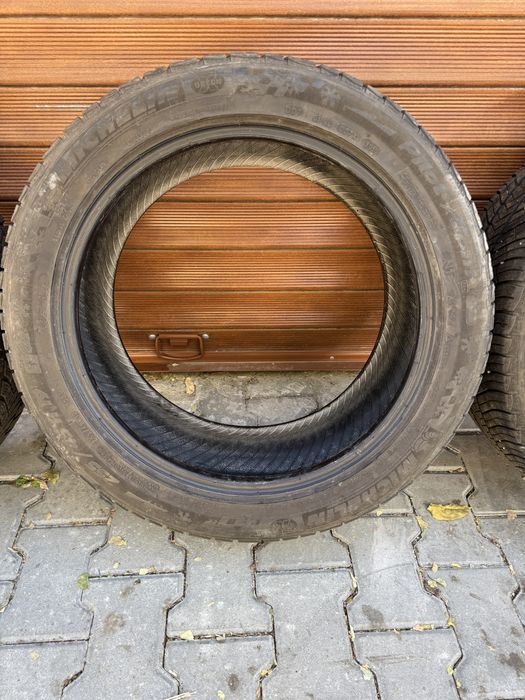 Продавам гуми зимни Мишелин Пилот Алпин 255/45/19