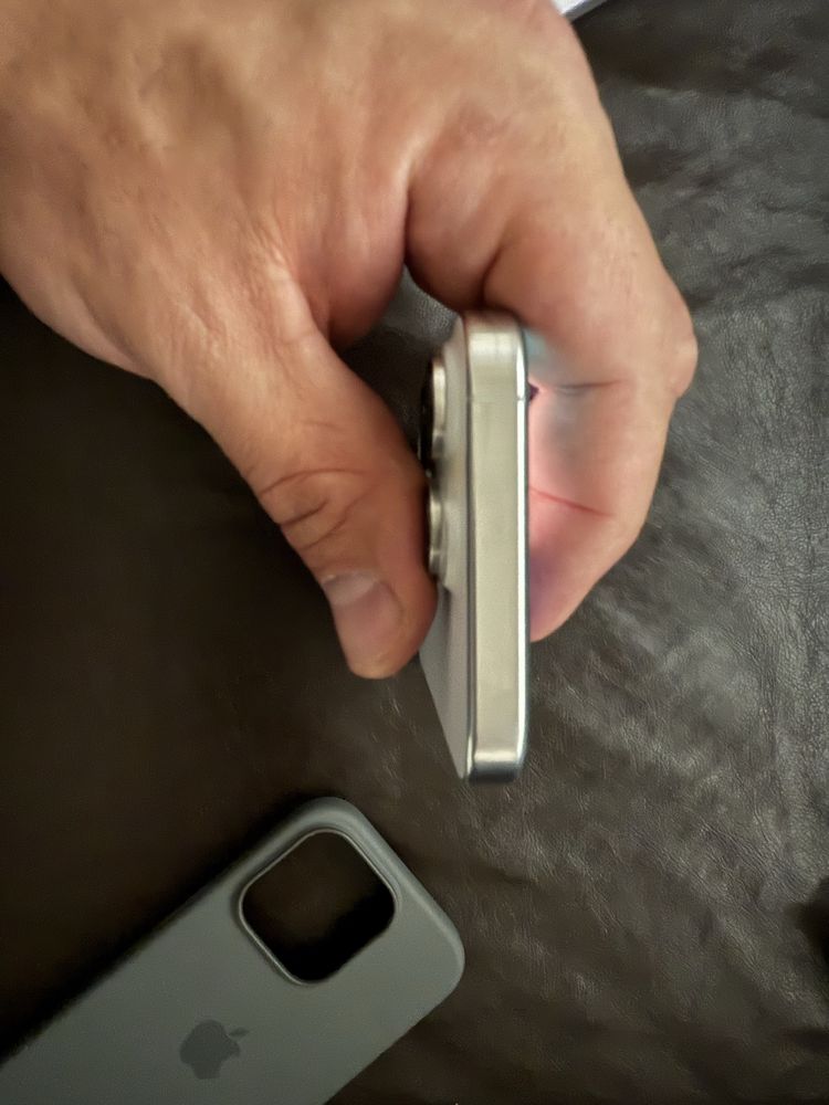 Iphone 16 pro без забележка