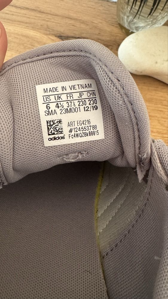 Дамски маратонки Adidas номер 37 1/3