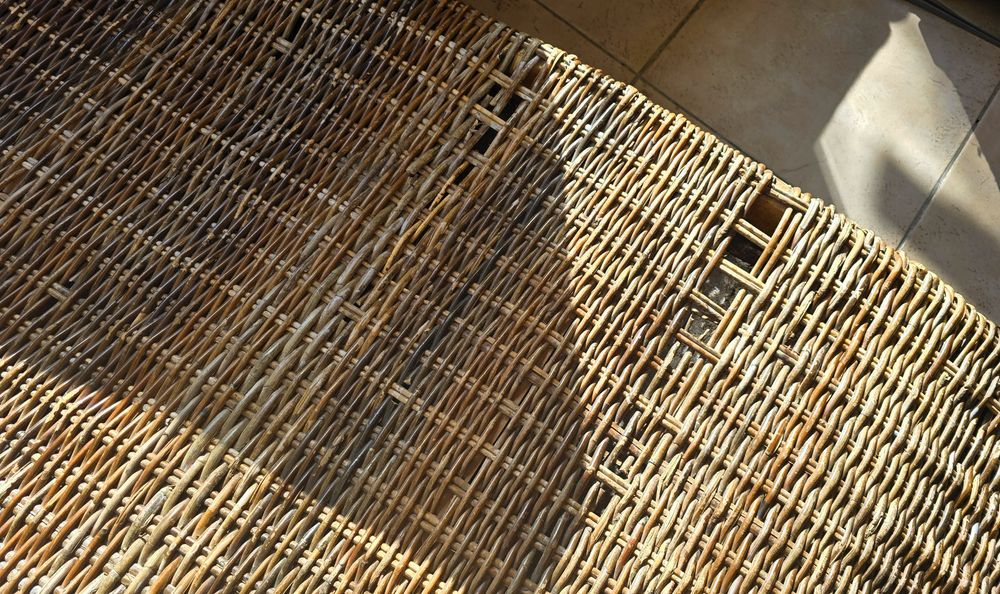 Дизайнерска лежанка естествен ратан