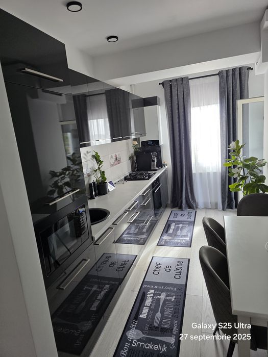 Apartament cu 3 camere