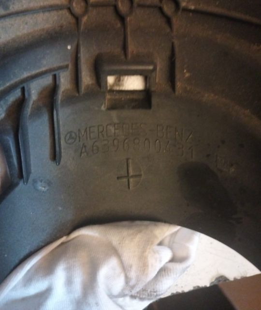 Suport  Pahare fata A6396800431 Mercedes-Benz Vito W639 seria