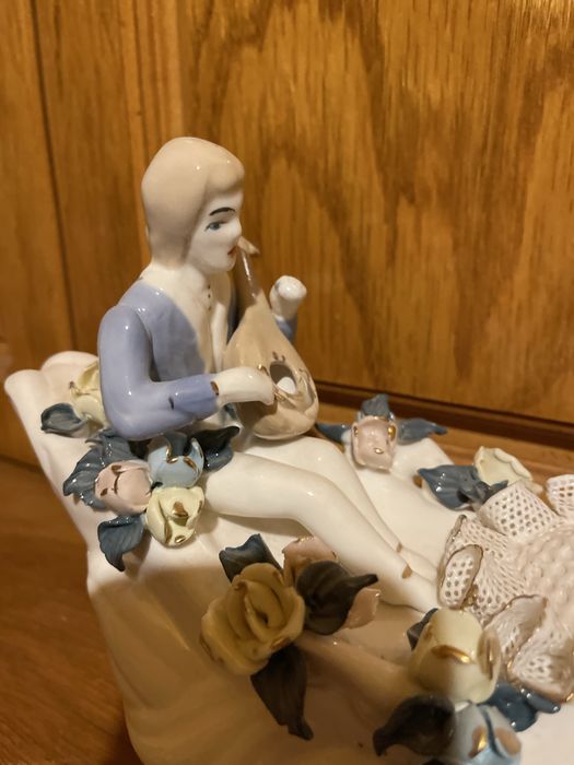 Bibelou deosebit. Domn si doamna in lebada