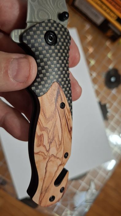 Briceag / cuțit pliabil  ( 2 modele diferite )