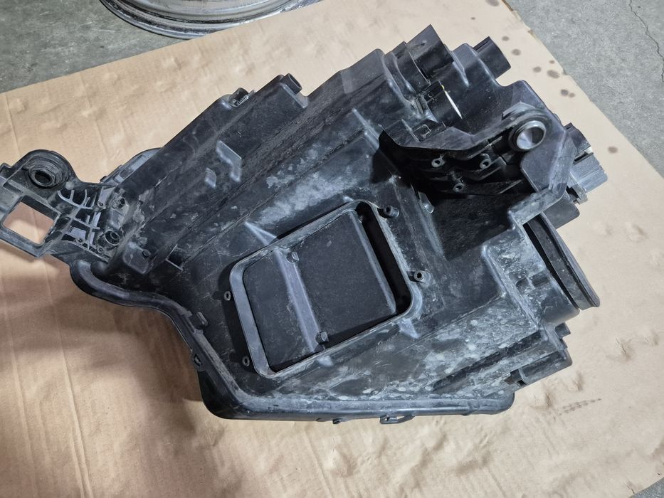 Десен фар за SKODA Karoq NU7 57B941010 Шкода Кароя