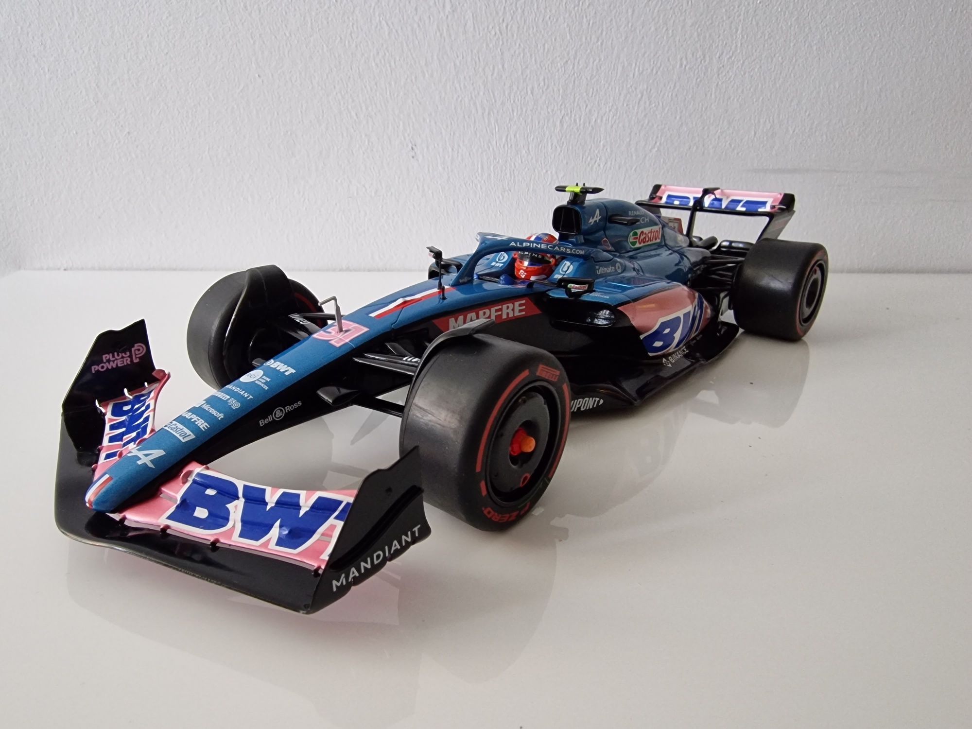 Macheta Renault Alpine F1 A522 Ocon Solido 1/18