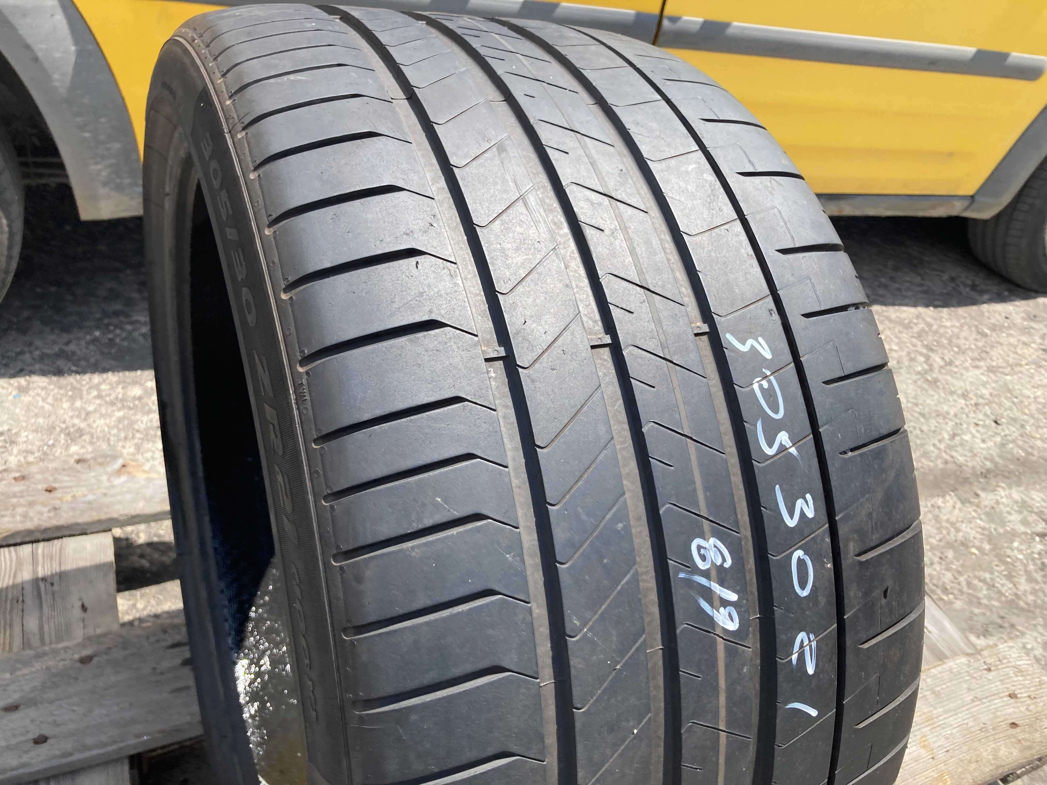 305/30/21 Pirelli P Zero 2019г 6,5мм NA1 Единичка