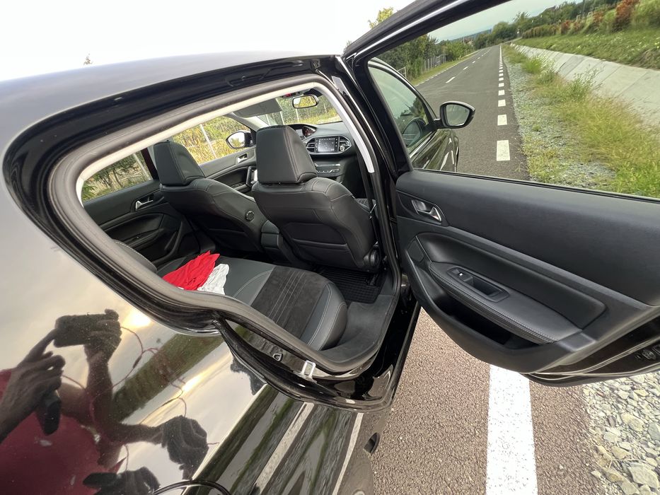 Peugeot 308   Panoramic 2017  136000 km