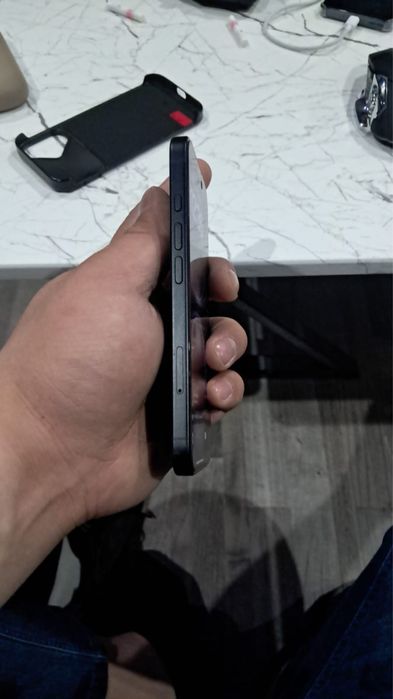 Продам айфон 16 в отличном состоянии